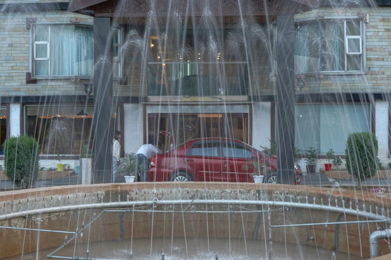 The Chinar Srinagar Hotel Kültér fotó