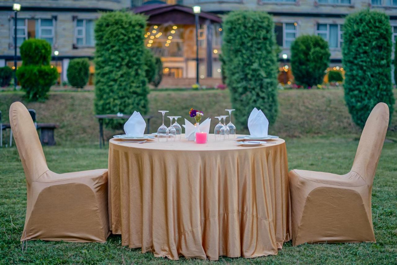 The Chinar Srinagar Hotel Kültér fotó
